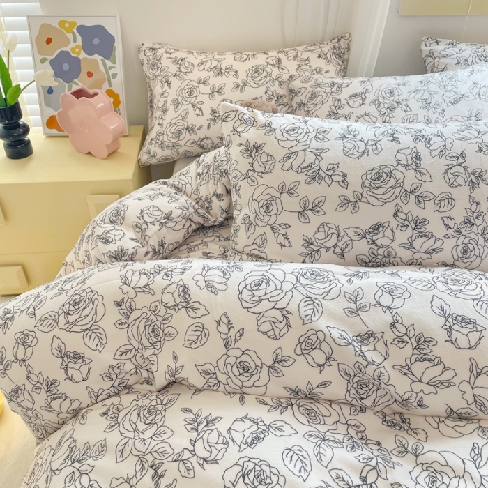 91家纺网 家纺一手货源 找家纺 梦柏家纺 2023新款高克重牛奶绒印花四件套 花艺