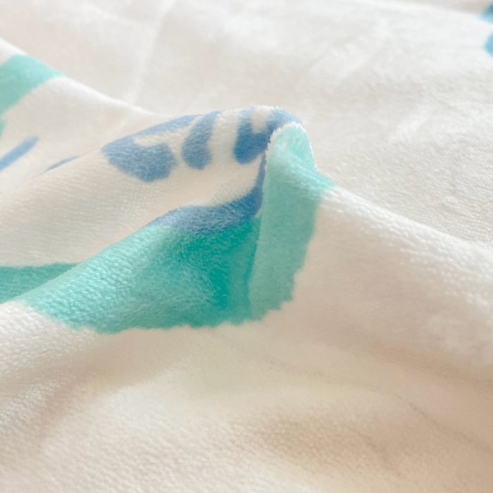 91家纺网 家纺一手货源 找家纺 梦柏家纺 2023新款高克重牛奶绒印花四件套 欢乐时光