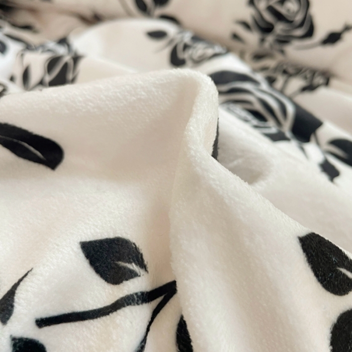 91家纺网 家纺一手货源 找家纺 梦柏家纺 2023新款高克重牛奶绒印花四件套 幻想玫瑰