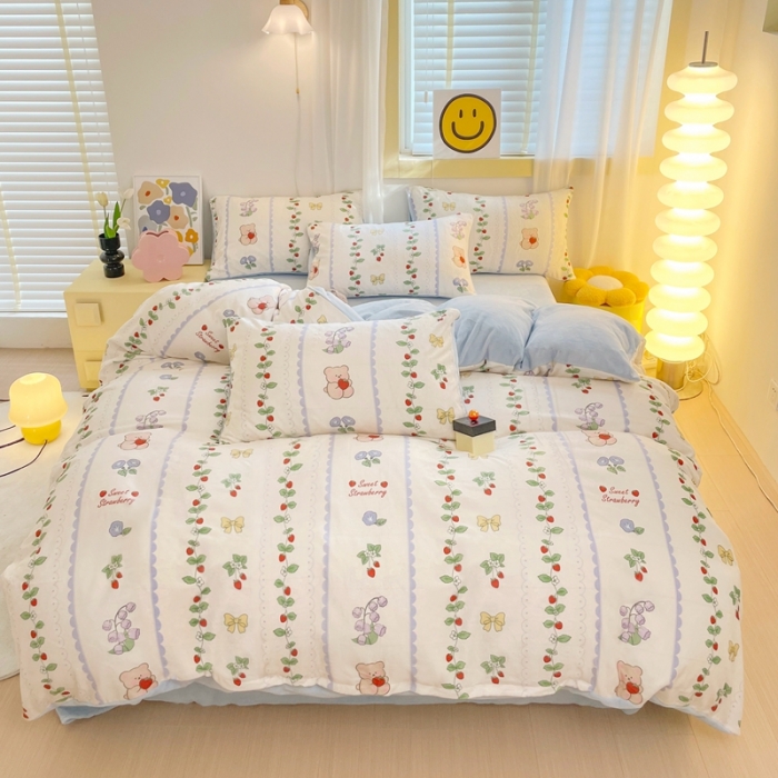 91家纺网 家纺一手货源 找家纺 梦柏家纺 2023新款高克重牛奶绒印花四件套 芊芊熊意