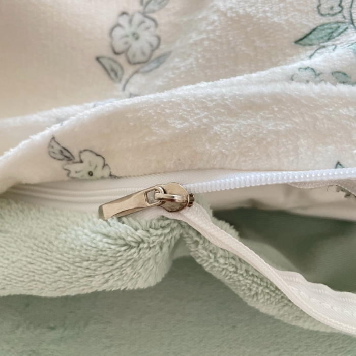 91家纺网 家纺一手货源 找家纺 梦柏家纺 2023新款高克重牛奶绒印花四件套 森林来信