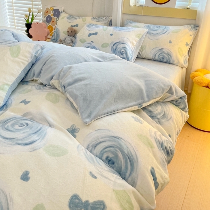 91家纺网 家纺一手货源 找家纺 梦柏家纺 2023新款高克重牛奶绒印花四件套 西西花海