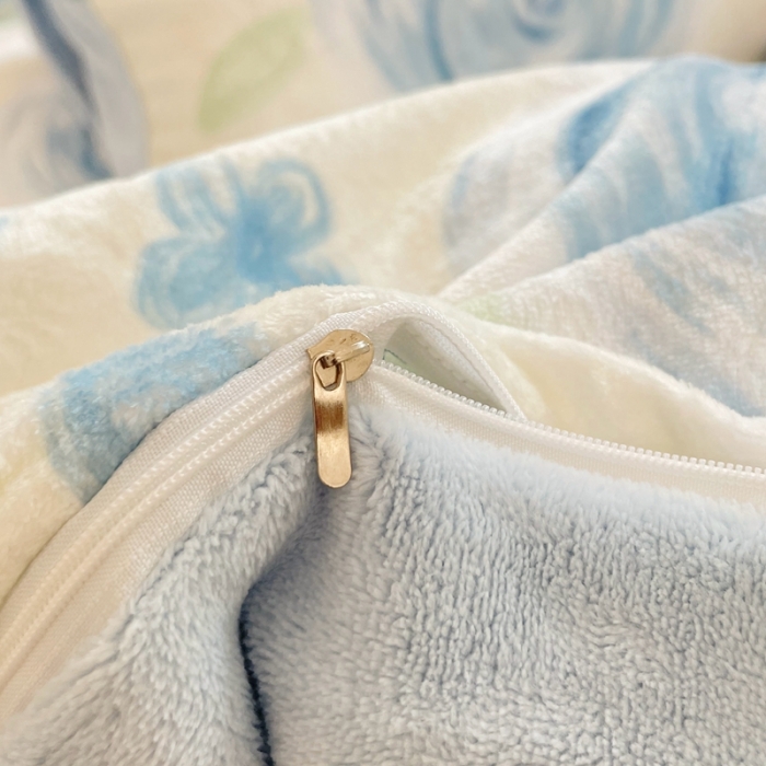 91家纺网 家纺一手货源 找家纺 梦柏家纺 2023新款高克重牛奶绒印花四件套 西西花海