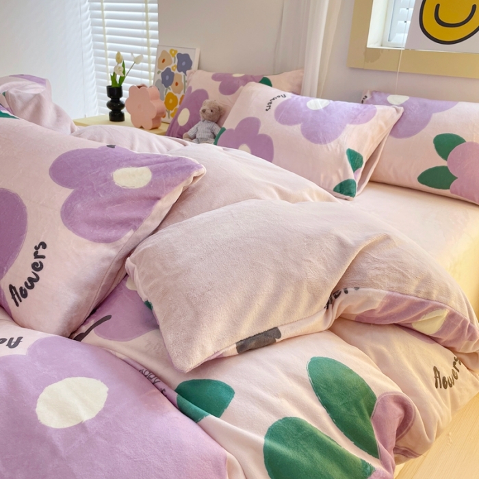 91家纺网 家纺一手货源 找家纺 梦柏家纺 2023新款高克重牛奶绒印花四件套 巷屿猫