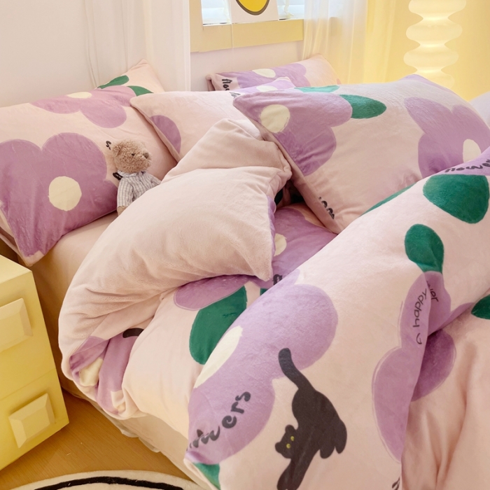 91家纺网 家纺一手货源 找家纺 梦柏家纺 2023新款高克重牛奶绒印花四件套 巷屿猫