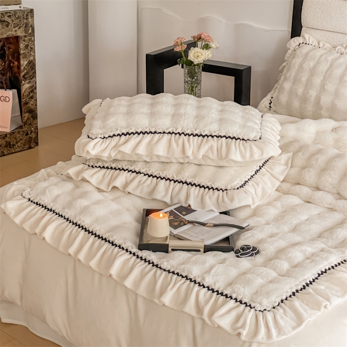 91家纺网 家纺一手货源 找家纺 婳庭家居  2023新款山茶花兔兔绒系列四件套 山茶花-米白