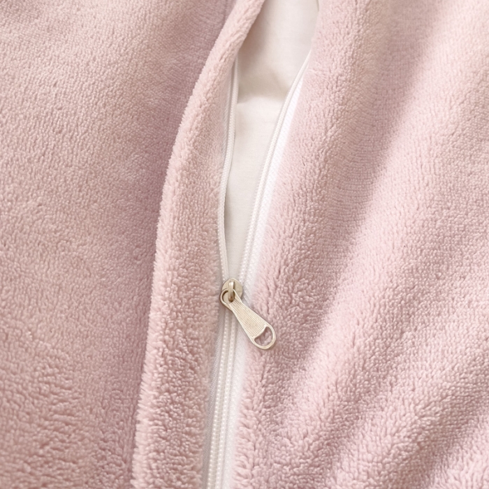 91家纺网 家纺一手货源 找家纺 2025新款牛奶绒雕花四件套-KK小姐 粉紫