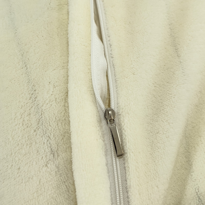 91家纺网 家纺一手货源 找家纺 2025新款牛奶绒雕花四件套-浪漫花艺 白色