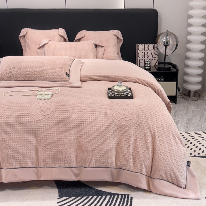 91家纺网 家纺一手货源 找家纺 2025新款牛奶绒雕花四件套-浪漫花艺 玉