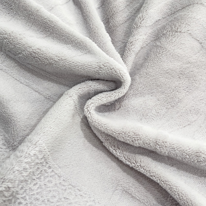 91家纺网 家纺一手货源 找家纺 2025新款牛奶绒雕花四件套-苏黎 浅灰色