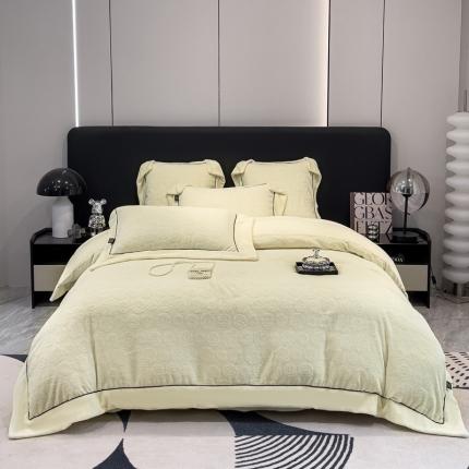 2025新款牛奶绒雕花四件套-小香 白色