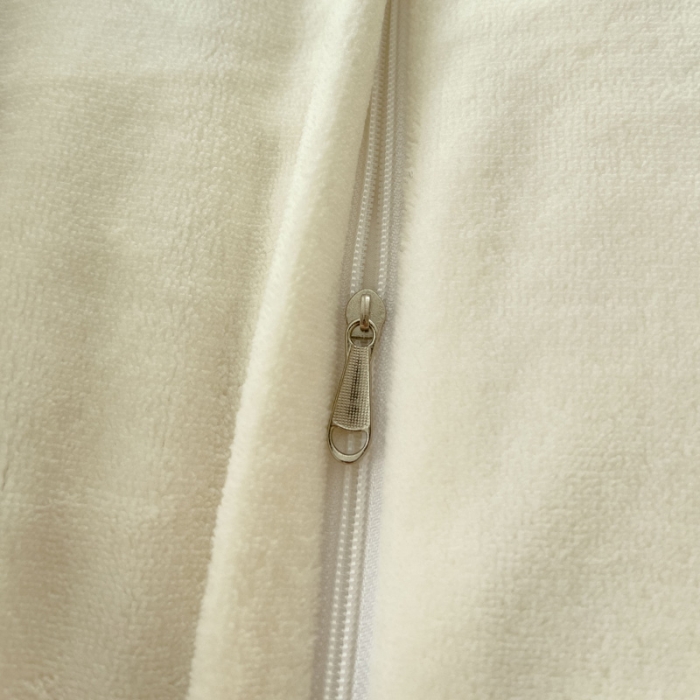 91家纺网 家纺一手货源 找家纺 2025新款牛奶绒拼纱四件套-洛可可 白色