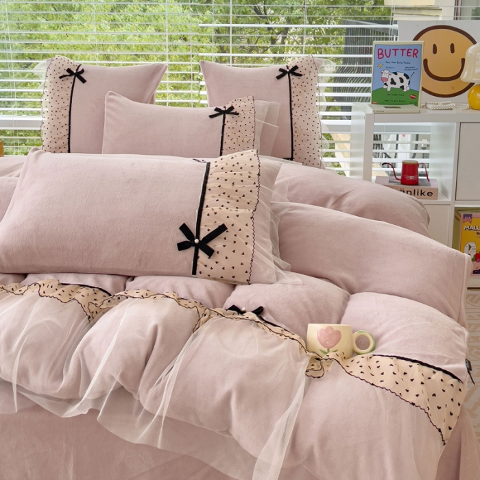 91家纺网 家纺一手货源 找家纺 2025新款牛奶绒拼纱四件套-洛可可 粉紫