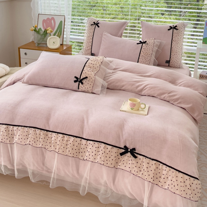 91家纺网 家纺一手货源 找家纺 2025新款牛奶绒拼纱四件套-洛可可 粉紫