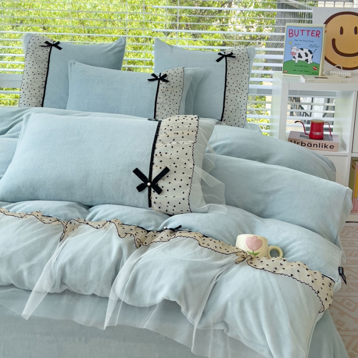 91家纺网 家纺一手货源 找家纺 2025新款牛奶绒拼纱四件套-洛可可 蓝色