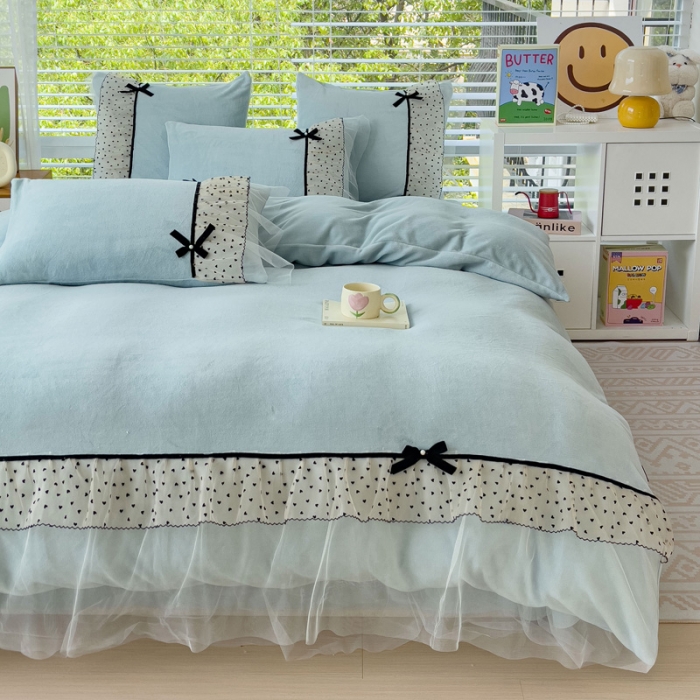 91家纺网 家纺一手货源 找家纺 2025新款牛奶绒拼纱四件套-洛可可 蓝色