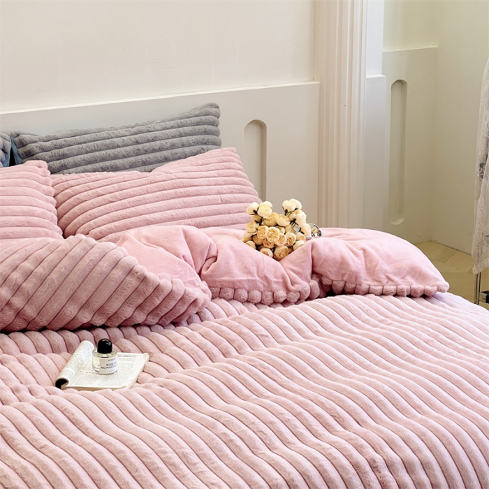 91家纺网 家纺一手货源 找家纺 安莱生活 2023新款秋冬皮草兔毛四件套 橡皮粉