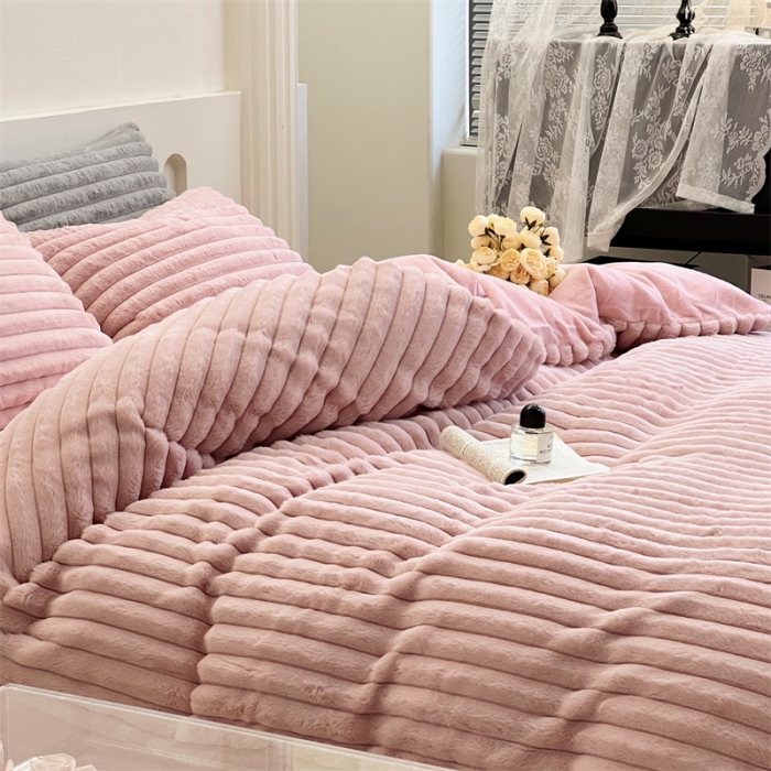 91家纺网 家纺一手货源 找家纺 安莱生活 2023新款秋冬皮草兔毛四件套 橡皮粉