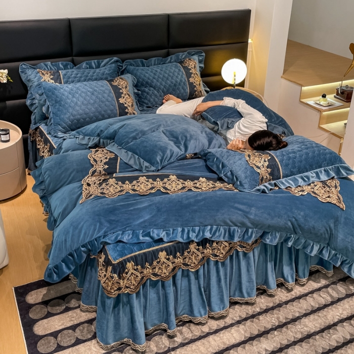 91家纺网 家纺一手货源 找家纺 忘忧草 2023新款婴儿绒夹棉床裙四件套-爱莎 宾利蓝