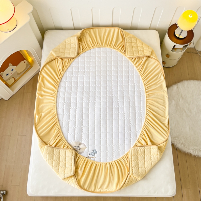 91家纺网 家纺一手货源 找家纺 鑫钰 2023秋冬年新款高克重绣花牛奶绒夹棉床笠床罩席梦思保护套 蝶梦-淡雅黄