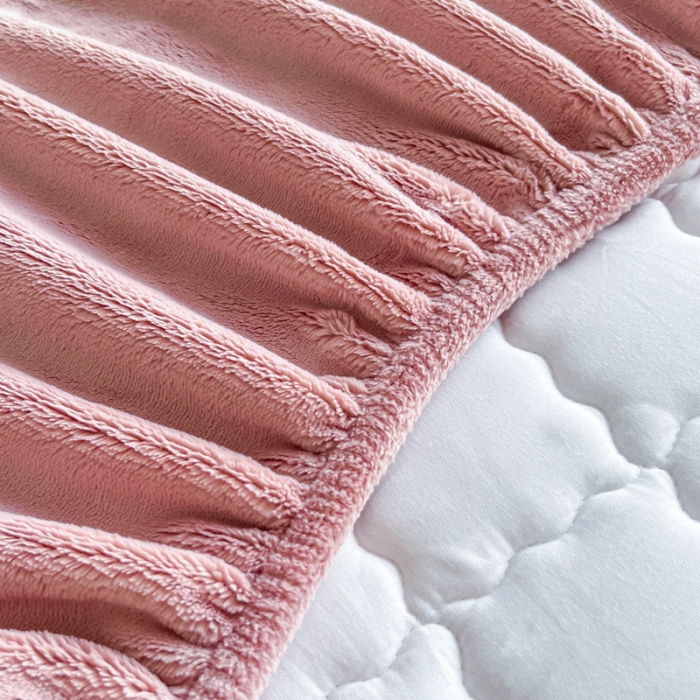 91家纺网 家纺一手货源 找家纺 鑫钰 2023秋冬年新款高克重绣花牛奶绒夹棉床笠床罩席梦思保护套 蝶梦-豆沙粉