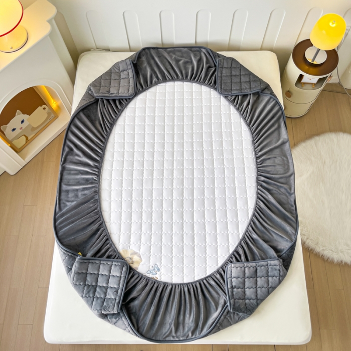 91家纺网 家纺一手货源 找家纺 鑫钰 2023秋冬年新款高克重绣花牛奶绒夹棉床笠床罩席梦思保护套 蝶梦-雅致灰