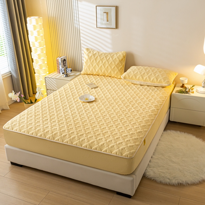 91家纺网 家纺一手货源 找家纺 鑫钰 2023秋冬年新款高克重牛奶绒夹棉床笠床罩席梦思保护套 烟花-淡雅黄