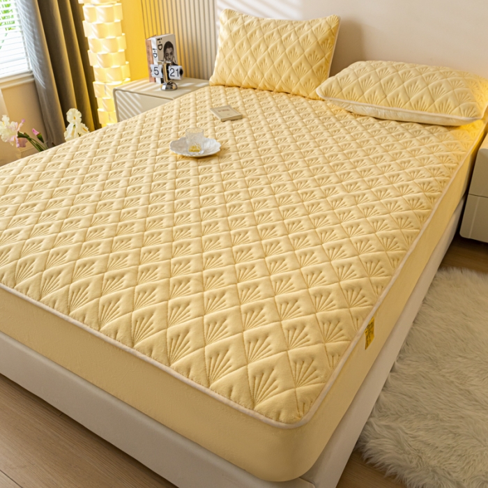 91家纺网 家纺一手货源 找家纺 鑫钰 2023秋冬年新款高克重牛奶绒夹棉床笠床罩席梦思保护套 烟花-淡雅黄