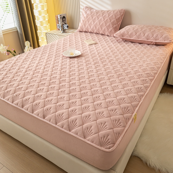 91家纺网 家纺一手货源 找家纺 鑫钰 2023秋冬年新款高克重牛奶绒夹棉床笠床罩席梦思保护套 烟花-豆沙粉