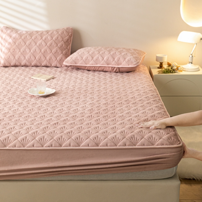 91家纺网 家纺一手货源 找家纺 鑫钰 2023秋冬年新款高克重牛奶绒夹棉床笠床罩席梦思保护套 烟花-豆沙粉