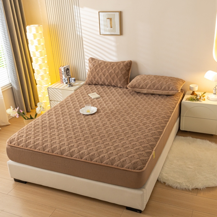 91家纺网 家纺一手货源 找家纺 鑫钰 2023秋冬年新款高克重牛奶绒夹棉床笠床罩席梦思保护套 烟花-摩卡棕