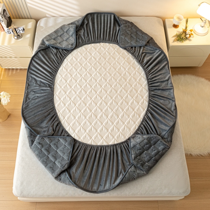 91家纺网 家纺一手货源 找家纺 鑫钰 2023秋冬年新款高克重牛奶绒夹棉床笠床罩席梦思保护套 烟花-雅致灰