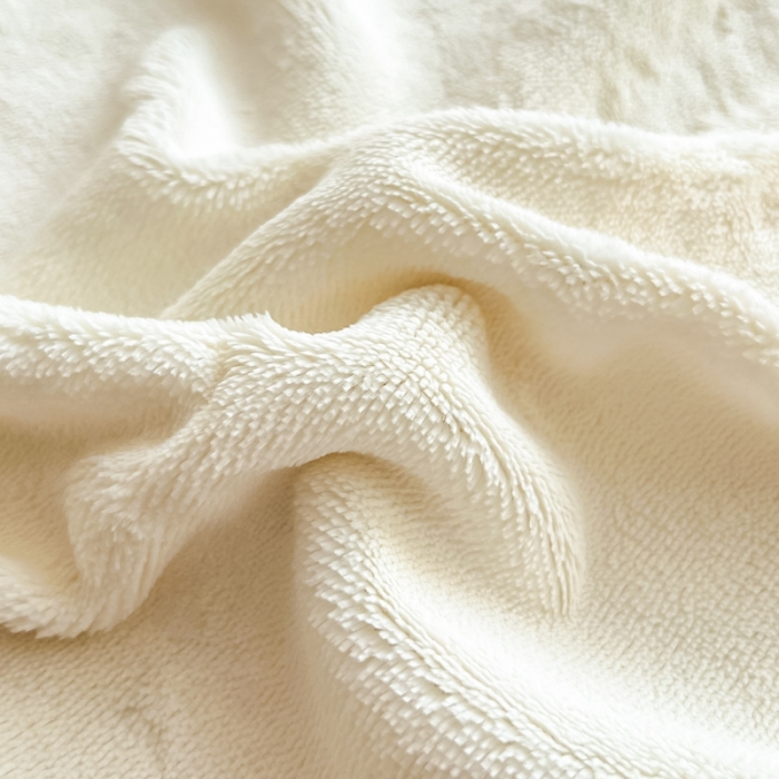 91家纺网 家纺一手货源 找家纺 总鑫钰 新款迪士尼刺绣200克牛奶绒床笠单件枕套三件套床垫保护套床罩