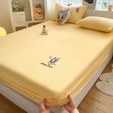 鑫钰 新款迪士尼刺绣200克牛奶绒床笠单件枕套三件套床垫保护套床罩 黛西