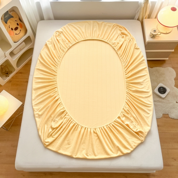 91家纺网 家纺一手货源 找家纺 鑫钰 新款迪士尼刺绣200克牛奶绒床笠单件枕套三件套床垫保护套床罩 黛西