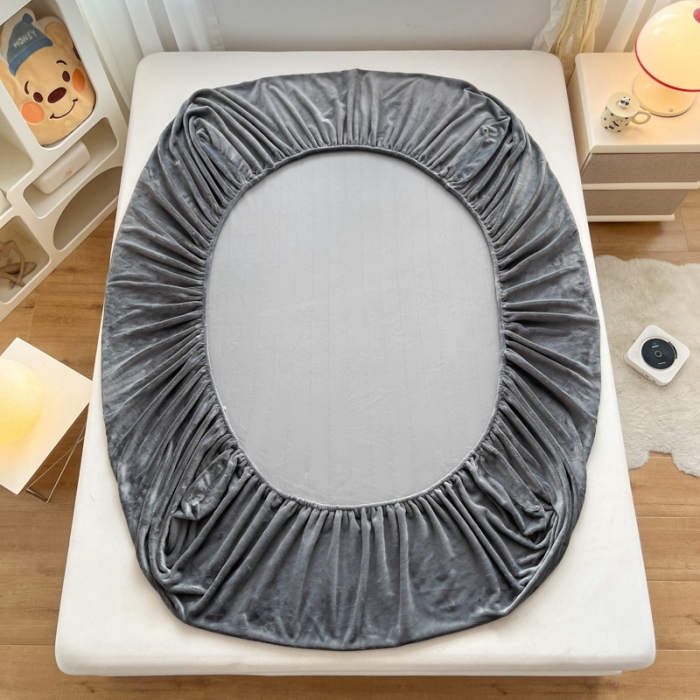 91家纺网 家纺一手货源 找家纺 鑫钰 新款迪士尼刺绣200克牛奶绒床笠单件枕套三件套床垫保护套床罩 快乐米奇