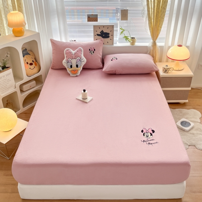 91家纺网 家纺一手货源 找家纺 鑫钰 新款迪士尼刺绣200克牛奶绒床笠单件枕套三件套床垫保护套床罩 米妮公主