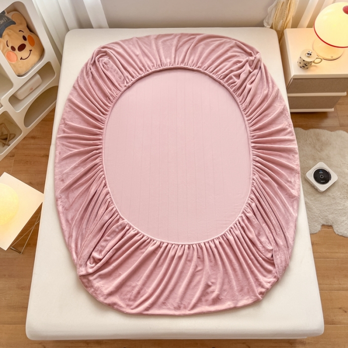 91家纺网 家纺一手货源 找家纺 鑫钰 新款迪士尼刺绣200克牛奶绒床笠单件枕套三件套床垫保护套床罩 米妮公主