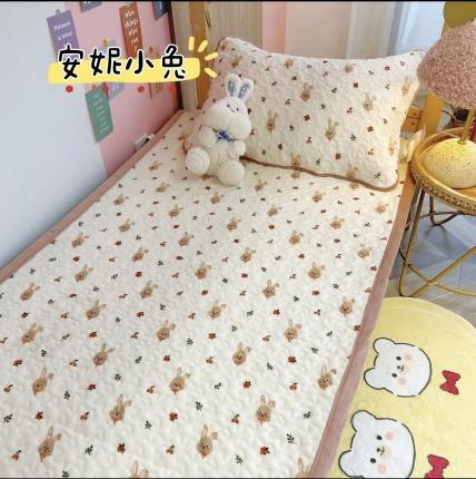 91家纺网 家纺一手货源 找家纺 （总）赫梵茜2023新款多功能秋冬保暖A类牛奶绒床盖三件套