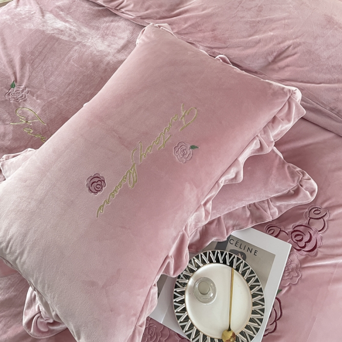 91家纺网 家纺一手货源 找家纺 金米诺 2024新款婴儿绒韩版床单绣花四件套 豆沙