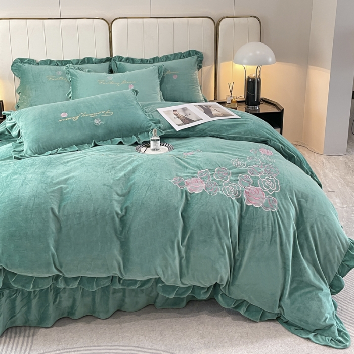 91家纺网 家纺一手货源 找家纺 金米诺 2024新款婴儿绒韩版床单绣花四件套 翡翠绿