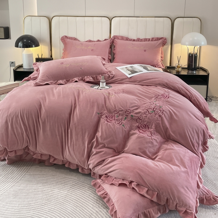 91家纺网 家纺一手货源 找家纺 金米诺 2024新款婴儿绒韩版床单绣花四件套 粉玉