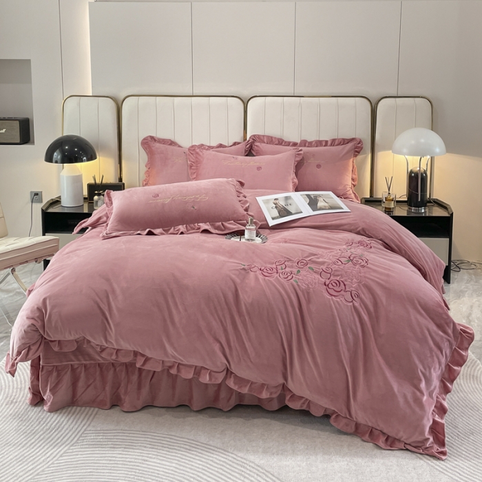 91家纺网 家纺一手货源 找家纺 金米诺 2024新款婴儿绒韩版床单绣花四件套 粉玉