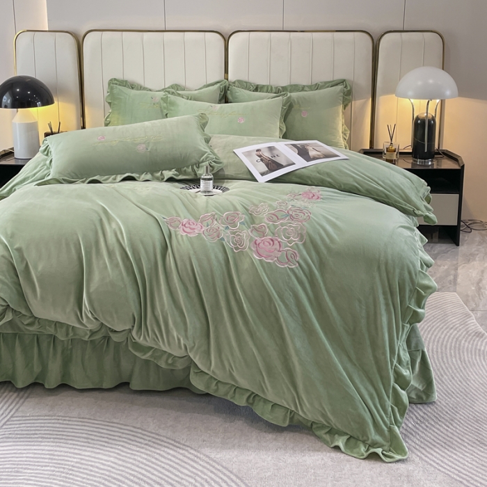 91家纺网 家纺一手货源 找家纺 金米诺 2024新款婴儿绒韩版床单绣花四件套 抹茶绿