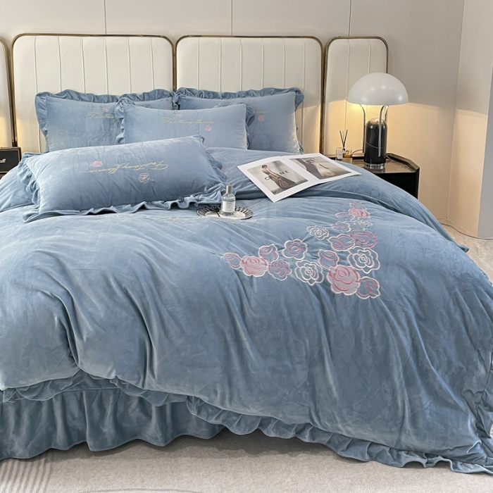 91家纺网 家纺一手货源 找家纺 金米诺 2024新款婴儿绒韩版床单绣花四件套 浅蓝