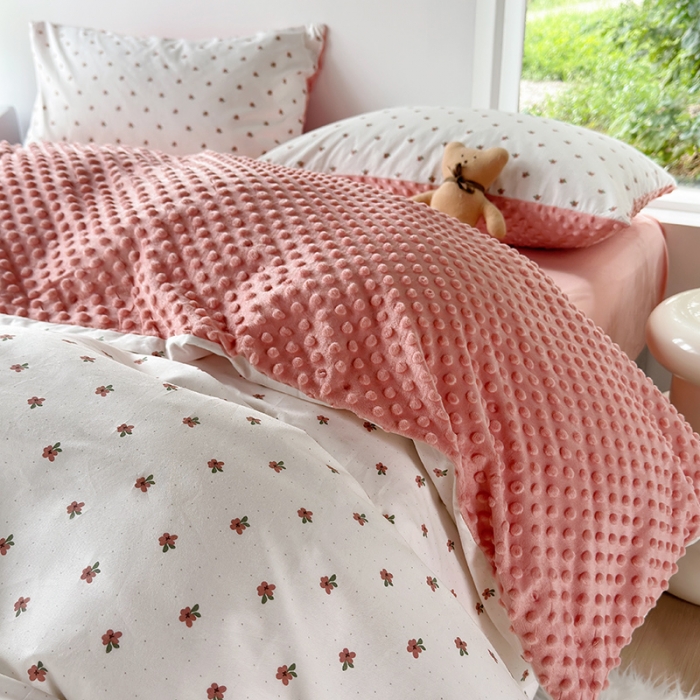 91家纺网 家纺一手货源 找家纺 怡家居 2023新款秋冬棉加豆豆绒印花四件套 粉花花