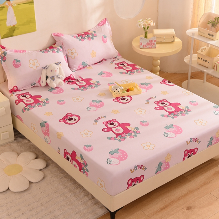 91家纺网 家纺一手货源 找家纺 甜之梦 新款12868全棉印花系列单床笠（可接缺角异型）草莓熊