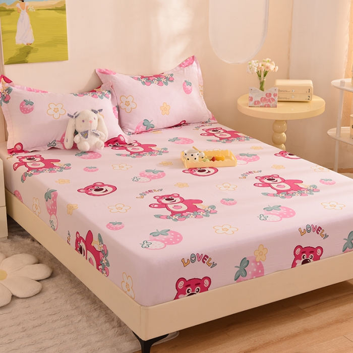 91家纺网 家纺一手货源 找家纺 甜之梦 新款12868全棉印花系列单床笠（可接缺角异型）草莓熊