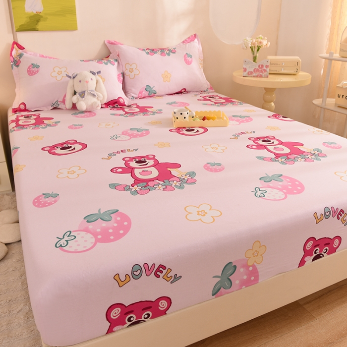 91家纺网 家纺一手货源 找家纺 甜之梦 新款12868全棉印花系列单床笠（可接缺角异型）草莓熊