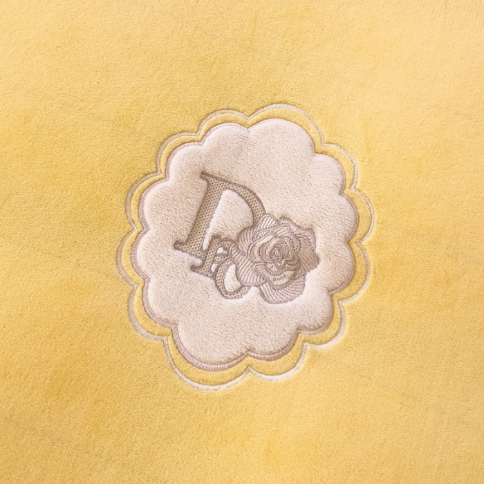 91家纺网 家纺一手货源 找家纺 牛奶绒双拼小香风刺绣贴布绣四件套-戴安娜（含买家秀）戴安娜-柠檬黄